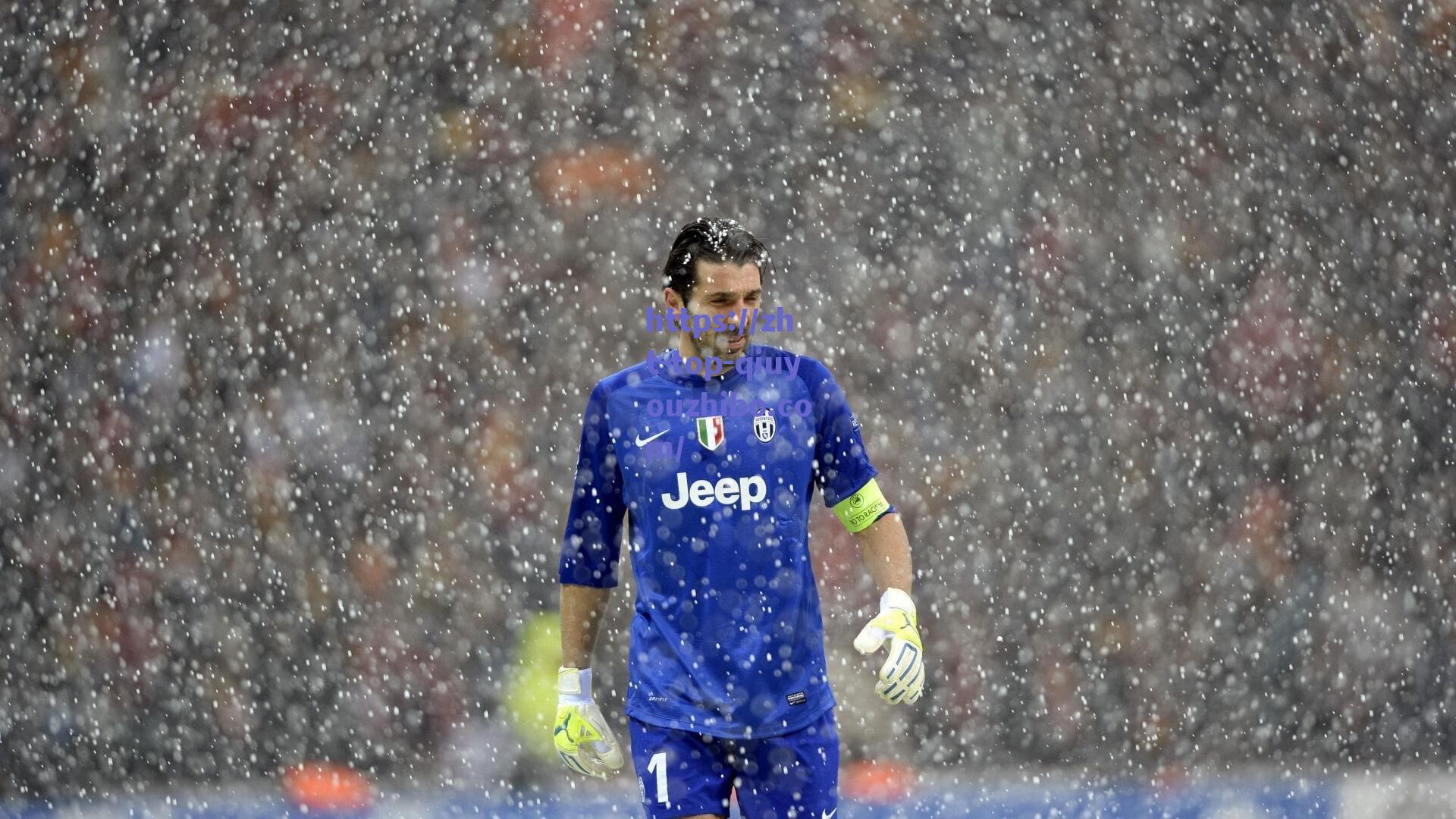 KOP看台高呼只有一个康纳-布拉德利,安菲尔德见证新星闪耀